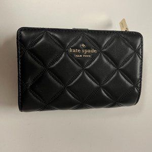 Carey Medium Compartment Bifold Wallet